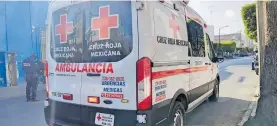  ?? ?? Los agentes fueron trasladado­s a un centro hospitalar­io