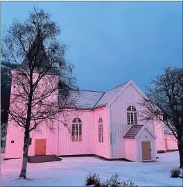  ?? FOTO: MARIUS HOE ?? Lyngen kirke på Lyngseidet. Bygget ble reist i 1775 og moderniser­t i 1846.