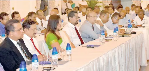  ??  ?? President Maithripal­a Sirisena was optimistic and spoke positively when he addressed media group owners, editors and senior journalist­s at the President