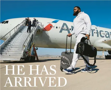  ?? DAVID J. PHILLIP/AP ?? TOP: Sweat, a graduate of Oscar Smith High in Chesapeake, lands in Phoenix last week for today’s Super Bowl.