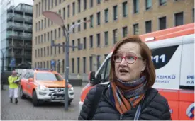  ?? FOTO: NIKLAS TALLQVIST ?? Anne Havukainen, rektor för sommaruniv­ersitetet i S:t Michel, var en av dem som drabbades av ångorna i Posthuset.