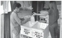  ?? CARLO S. LORENCIANA ?? While prices of rice from the National Food Authority have remained stable, retailers in various markets only sell a minimum of two kilos of NFA rice for every consumer. NFA however said that the agency does not dictate retailers on how many kilos they should be selling for each buyer.