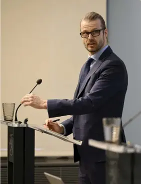  ?? ?? ■
Det var en dyster lägesbild som budgetchef Mika Niemelä från Finansmini­steriet gav på måndagen.