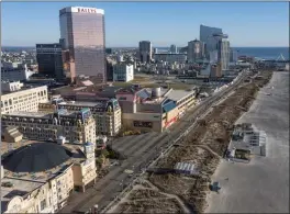  ?? TONY CENICOLA — THE NEW YORK TIMES ?? Atlantic City, N.J., is one of the more quickly sinking locations in the coastal United States, according to new satellite data that points out the risks of rising seas.