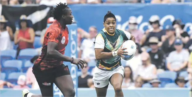  ?? Pictures: Gallo Images ?? ON THE MOVE. Springbok women’s Sevens star Zenay Jordaan in action against Kenya at the Gold Coast Commonweal­th Games earlier this year.