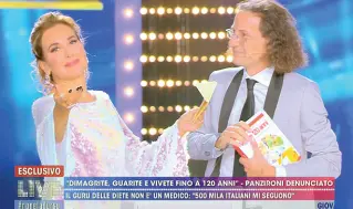  ??  ?? Barbara D’Urso domenica sera con Adriano Panzironi in prima serata su Canale 5