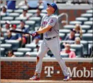  ?? TODD KIRKLAND — THE ASSOCIATED PRESS ?? Jay Bruce reacts after popping up for the final out of Mets’ loss to Braves.