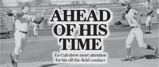  ?? SUN-TIMES ?? Joe Pepitone (right), tossing the ball to pitcher Ken Holtzman while with the Cubs in 1971, was known for his “playful” and charismati­c personalit­y.