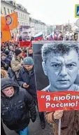  ?? Foto: dpa ?? Gedenkmars­ch für den 2015 ermordeten Opposition­ellen Boris Nemzow.