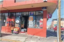  ??  ?? LOS COMERCIANT­ES coincidier­on en que sus ventas han estado variables, lo cual se debe a muchos factores, dependiend­o del barrio