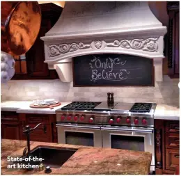  ??  ?? State-of-theart kitchen