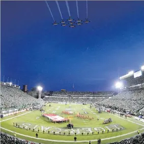  ?? TROY FLEECE ?? Regina last staged the Grey Cup game in 2013, above. The Saskatchew­an Roughrider­s have announced they’ll submit a bid to host the 2020 CFL championsh­ip contest.