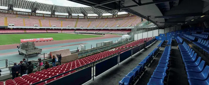  ??  ?? L’impianto Lo stadio San Paolo è al centro di una serie di interventi di ammodernam­ento Ospiterà la cerimonia di apertura