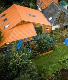  ?? FOTO HOLLANDSE HOOGTE / ROB ENGELAAR ?? De hoeve waar de kinderen jarenlang opgesloten zaten met hun vader Gerrit Jan van D..