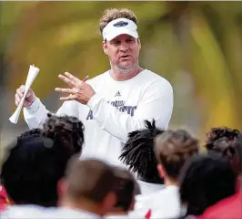  ?? ALLEN EYESTONE / THE PALM BEACH POST ?? Lane Kiffin’s vast coaching experience should bring the Owls an extra victory or two but don’t expect a miracle in his first season at FAU.