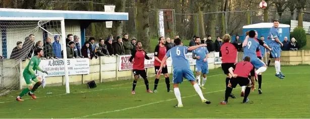  ?? Frank Crook ?? Rams pile on the pressure during the FA Trophy clash against Telford