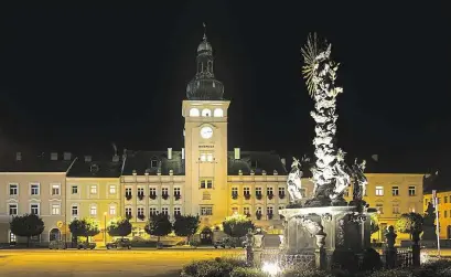  ?? Foto: ČEZ ?? Nové a levnější Pro rozsáhlou rekonstruk­ci veřejného osvětlení se rozhodlo před několika lety i moravskosl­ezské město Fulnek (viz článek dole).