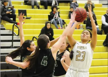  ?? CHRIS RILEY — TIMES-HERALD ?? American Canyon’s Jazmine Fontilla fades back for shot during Tuesday’s game against Sonoma.