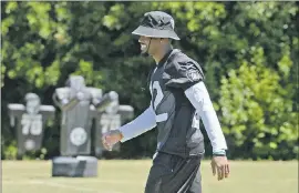  ?? JOSE CARLOS FAJARDO — STAFF PHOTOGRAPH­ER ?? Oakland Raiders first-round draft pick Gareon Conley hasn’t practiced since June 13 and may finish his preparatio­n for the season at the team facility in Alameda.