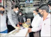  ??  ?? People wear protective masks after coronaviru­s cases were reported in Jaipur. PRABHAKAR SHARMA/HT PHOTO