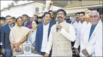  ?? ANI ?? Jharkhand chief minister Hemant Soren addresses the media in Ranchi on Thursday.