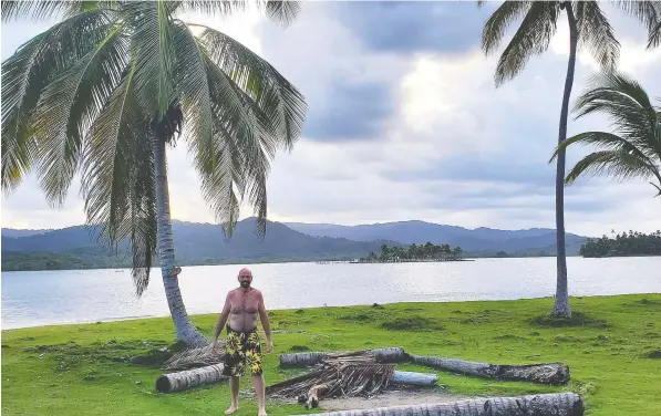  ??  ?? Ron Geddert takes in the San Blas islands during his trip in December, which he calls a “bucket-list experience.”