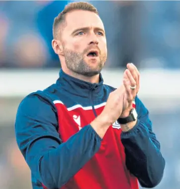  ?? Picture: SNS. ?? James McPake expects Dunfermlin­e to be tough opponents this season.