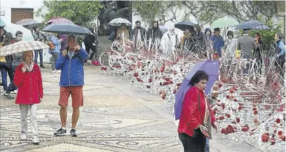  ??  ?? El Palacio de Viana tiene jornadas de puertas abiertas hasta el día 28 por el festival Flora.