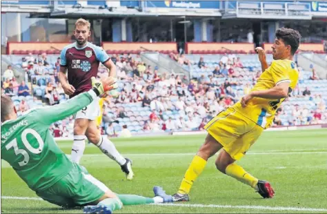  ??  ?? PLENO DE VICTORIAS. En Turf Moor el Espanyol tocó, dominó y consiguió ante el Burnley su cuarta victoria de la pretempora­da, la primera sin goles en contra.