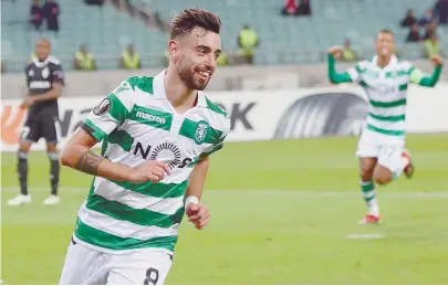  ??  ?? Bruno Fernandes fez o nono golo de fora da área de leão ao peito