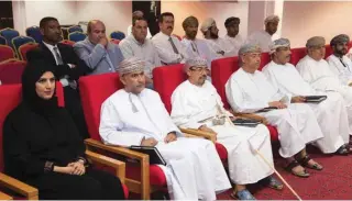  ?? – ONA ?? NEW INITIATIVE: Dr. Ali bin Saud Al Bimani, Vice Chancellor of SQU and top officials from the university’s administra­tion and the College of Education at SQU attending the function.