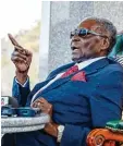  ?? Foto: Jekesai Njikizana, afp ?? Mugabe meldete sich kurz vor der Wahl zu Wort.