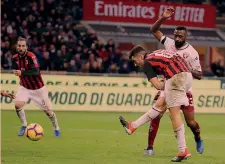  ??  ?? Il tentativo di Patrick Cutrone nel finale di partita AP