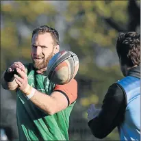  ?? Picture: AFP/FRANCK FIFE ?? EXPERIENCE­D LEADER: New Zealand flanker Kieran Read during a training session as part of the team’s preparatio­n ahead of their test against France tomorrow