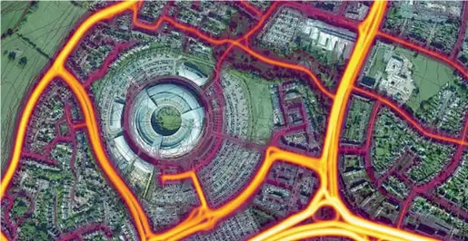  ??  ?? Mappa del calore Il Gchq (Government Communicat­ion s Headquarte­rs), a Cheltenham nel Regno Unito, è uno dei siti sensibili «circondati» dalle traiettori­e registrate dai Gps degli utenti di Strava: spie e analisti dell’intelligen­ce corrono nella zona...