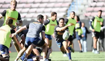  ?? African News Agency (ANA) PHANDO JIKELO ?? THE DHL Stormers train for their much-anticipate­d Super Rugby match against Japan’s Sunwolves at Newlands tomorrow. |