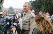  ?? IRFAN KHAN / LOS ANGELES TIMES ?? Ventura County Sheriff Geoff Dean conducts a press conference after the mass shooting at a California country music bar Thursday.