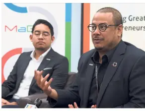  ?? — Bernama ?? Ashran (right) and Wan Dazriq say the enterprise­s will help meet the UN’s Sustainabl­e Developmen­t Goals.