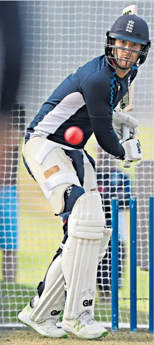  ??  ?? Focused: Dawid Malan (left) and Ben Stokes practise in the Eden Park nets