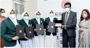  ?? ?? Special recognisio­n awards - Fathima Girls' School - Puttalam.