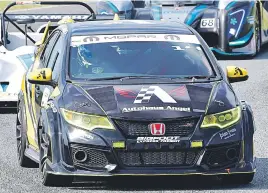  ??  ?? TITLE CHASERS. Dayne Angel/ Jarryd Evans (Autohaus Angel Honda Civic) will hope to take the overall Index of Performanc­e championsh­ip.