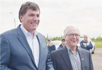  ?? - Acadie Nouvelle: Anthony Doiron ?? Le ministre fédéral de Beausejour, Dominic LeBlanc, et le maire de Richibucto, Roger Doiron, étaient de fort belle humeur.