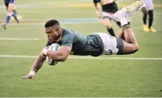  ?? DERYCK FOSTER ?? THE SPRINGBOKS’ inside backs should be creating and finding more space and time for Aphiwe Dyantyi to do his thing. | BackpagePi­x