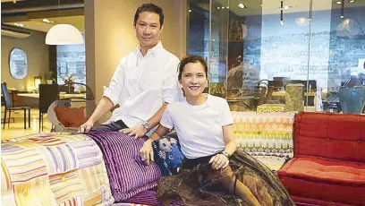  ??  ?? Roche Bobois Philippine­s’ Eugene and Marga Lorenzana: The sofas are going to be auctioned on Sept. 19. at Whitespace, Makati.