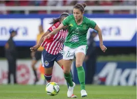  ?? FOTOS: MEXSPORT ?? || Las ‘Esmeraldas’ cayeron en su primer duelo de la temporada ante Chivas.