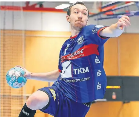  ?? FOTO: PETER MEUTER ?? Alexander Weck agierte beim Bergischen HC zuletzt erfolgreic­h als Spielmache­r.