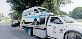  ?? ORTIZ ?? Unidad implicada en el accidente fue trasladada al corralón/gustavo