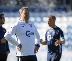  ?? NTB SCANPIX ?? Bjarne Berntsen og hans trenerteam har diskutert hvordan de skal disponere sine spillere til møtet med Hinna i cupens 2. runde torsdag.