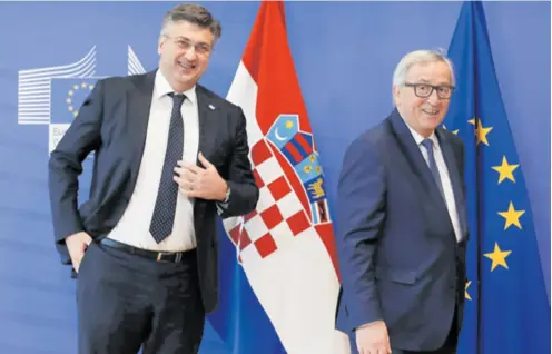  ??  ?? Komunikaci­ja Juncker je, doznaje se, do nedavno imao vrlo intenzivnu komunikaci­ju s hrvatskim premijerom Andrejom Plenkoviće­m i slovenskim sada tehničkim premijerom Mirom Cerarom