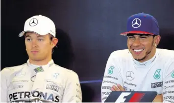  ?? Foto: Marc Thompson, afp ?? „Ich vertraue dem Team, dass es einen angemessen­en Umgang gibt“, sagt Nico Rosberg (links). Das Verhältnis mit seinem Teamkolleg­en Lewis Hamilton ist nach wie vor angespannt.